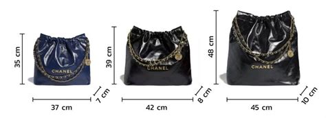 chanel 22 small vs medium